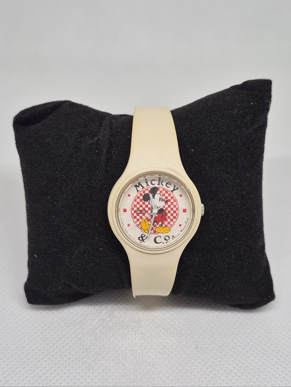LORUS DISNEY Vintage 90s Mickey Mouse Watch Integrated Silicone Band NEW BATTERY